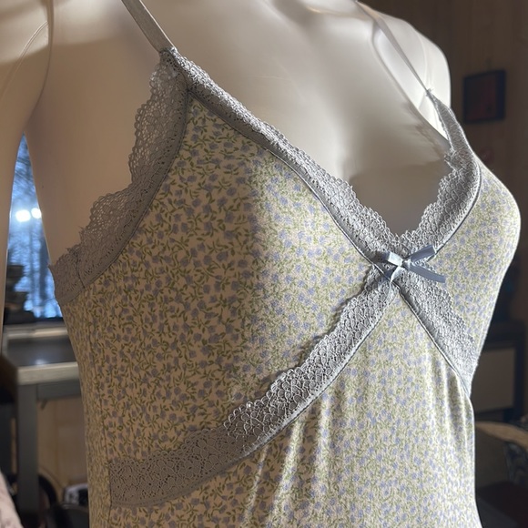 $9 H&M DIVIDED sleep dress Size S floral pattern, stretchy - Picture 5 of 7